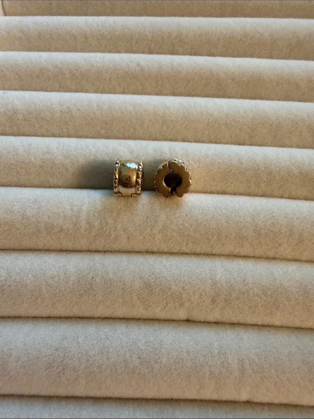 Pandora 14K Yellow Gold Whisper Beveled Clips Lock Charm Retired 750256